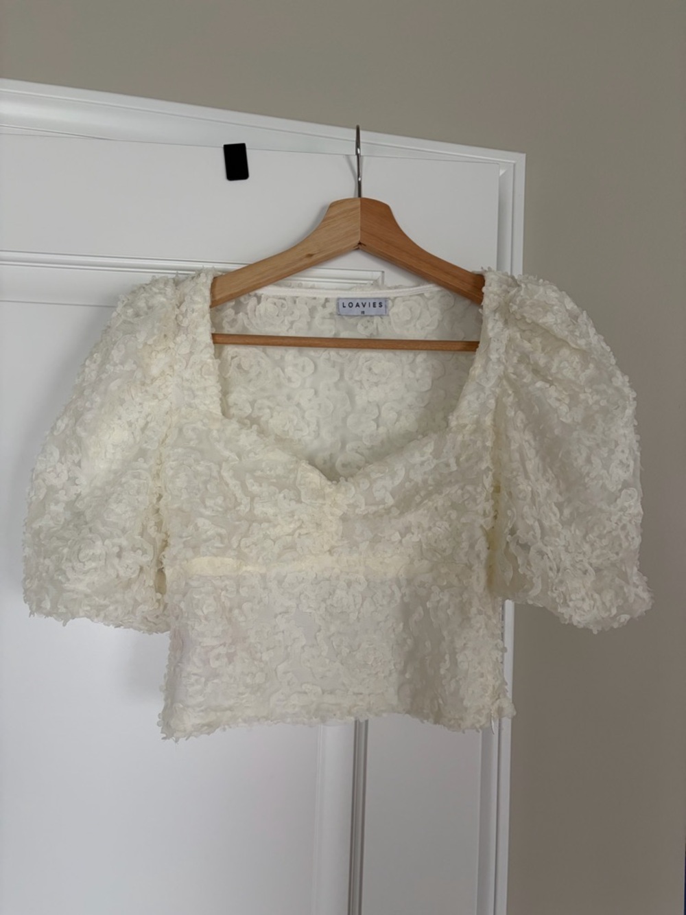 Ivory Puff-Sleeve Floral Lace Crop Top